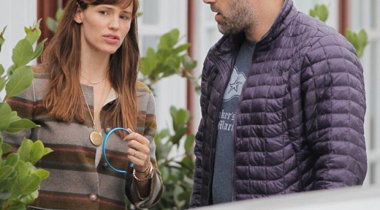 Καυγαδάκι στη μέση του δρόμου για διάσημο ζευγάρι [εικόνες]