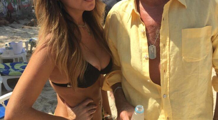 Δείτε με ποια κυκλοφορεί ο 70χρονος Rod Stewart [εικόνες]