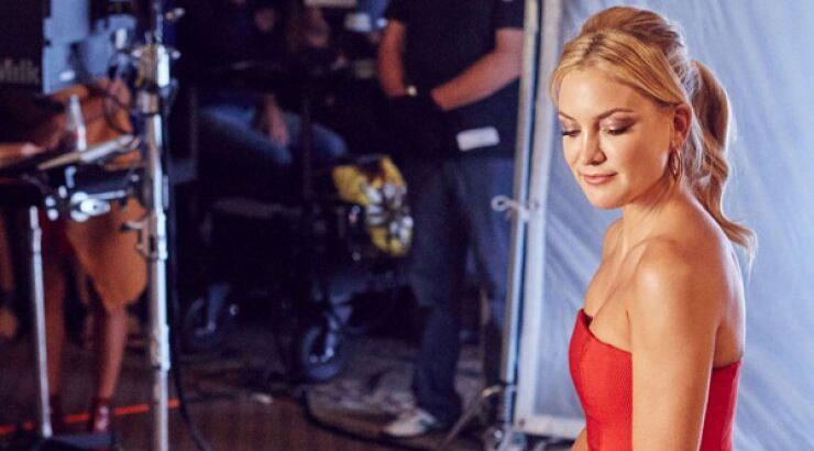 Η Kate Hudson πιο σέξυ από ποτέ στο ημερολόγιο Campari [εικόνες]