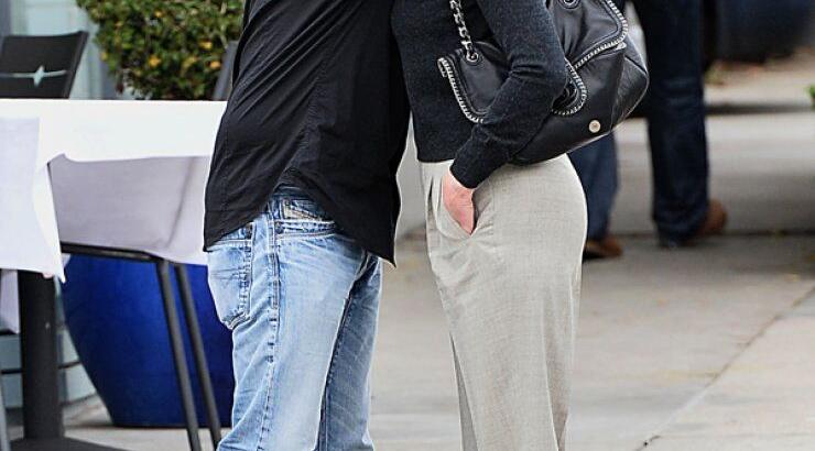 Η Melanie Griffith είναι ευτυχισμένη και με νέο σύντροφο [εικόνες]