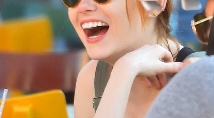 Φρεσκοχωρισμένη ηθοποιός αλλά σε πολύ ανεβασμένη διάθεση [εικόνες]