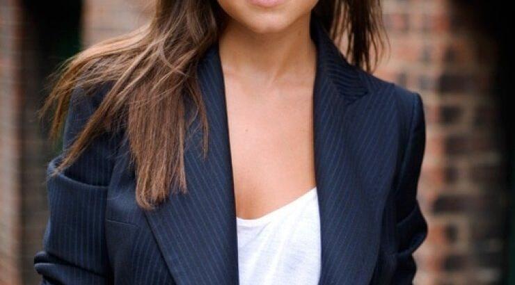 Πώς να φορέσεις το λευκό t-shirt 