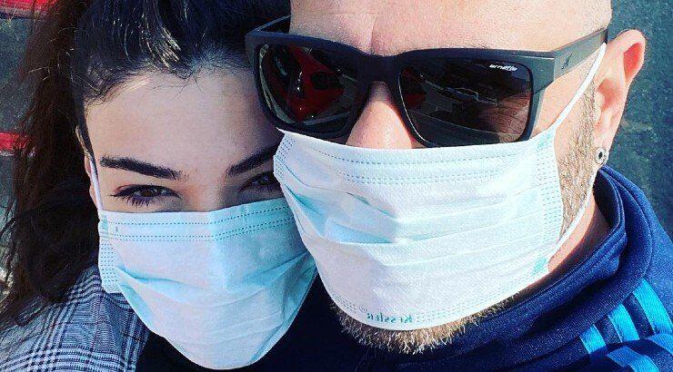 Μιχάλης Κουϊνέλης: Απαθανάτισε την Ήβη Αδάμου να φτιάχνει τσουρέκια με την πεθερά της! [βίντεο]