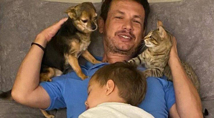 Σταύρος Νικολαΐδης: Ο γιος του έκανε video bombing ενώ μιλούσε on air σε κυπριακή εκπομπή! 