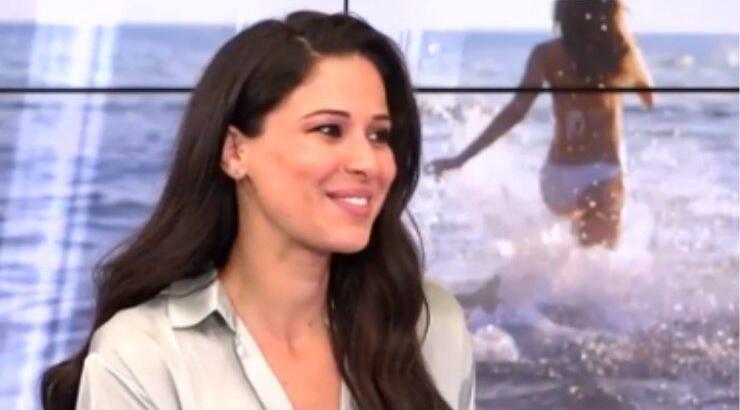 Στέλλα Στυλιανού: Δείτε την στην πρώτη της τηλεοπτική εμφάνιση στην ελληνική τηλεόραση [βίντεο]