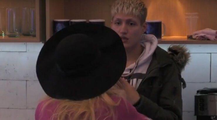 Η άβολη ερώτηση της Άννας Μαρίας στον Θέμη: "Πας και με..."