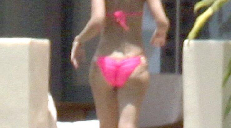 Ποια διάσημη γιόρτασε τα 40 της με το μαγιό; 