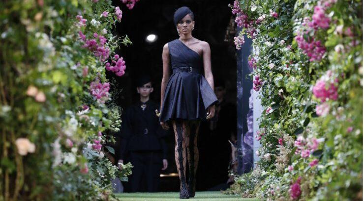 Πώς να φορέσεις total black στο εορταστικό δείπνο