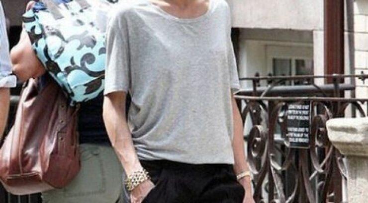 Με τι κομμάτια θα συνδυάσετε το γκρι T-shirt σας;