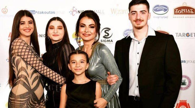 Τσιάκκας – Παυλίδου: Η συνήθεια που κράτησε την οικογένειά τους ενωμένη! [βίντεο]