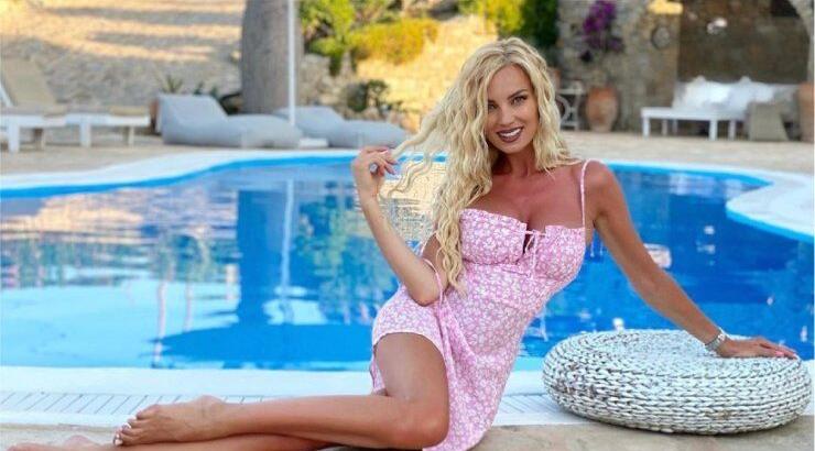 Τζούλια Νόβα: Μας έδειξε για πρώτη φορά τη φουσκωμένη της κοιλίτσα [εικόνα]