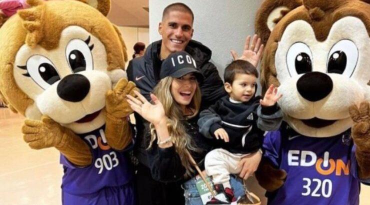 Μαρία Κορτζιά: Ο μικρός Σοφοκλής στο γήπεδο απολαμβάνει τον μπαμπά του στη νέα του ομάδα [εικόνες]