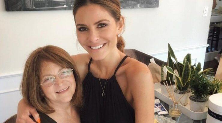 Maria Menounos: Φωτογραφίζεται στον τάφο της μητέρας της και συγκινεί [εικόνα]