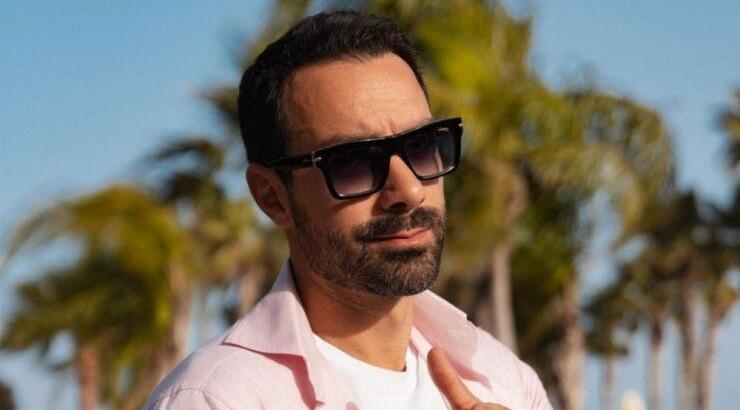 Σάκης Τανιμανίδης: "Μη με βλέπετε έτσι…κανονικά είμαι πολύ "βαρύς" άντρας" [εικόνα]