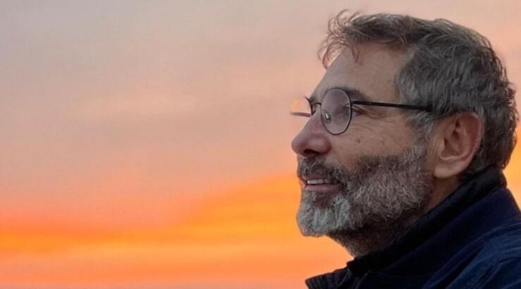 Θοδωρής Αθερίδης: "Σε γυναίκα μην τολμάτε να της παίρνετε δώρο, εκτός κι αν είναι μονόπετρο"