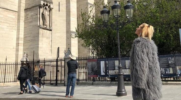 Ελληνίδα τραγουδίστρια αποκάλυψε οn camera: "Μπορεί και να έρχεται το δεύτερο παιδί. Είμαι σε καθυστέρηση"