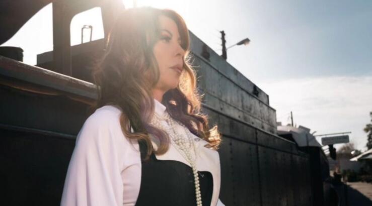 Άντζελα Δημητρίου: "Θέλω να κοιτάξω εμένα - Αρκετά χρόνια ασχολήθηκα και έδωσα τα πάντα στην οικογένειά μου"