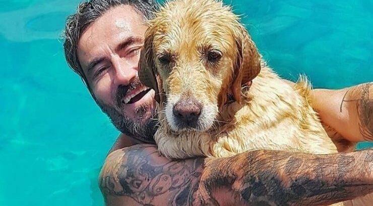 Συγκινεί ο Γιώργος Μαυρίδης μιλώντας πρώτη φορά για τη στιγμή που αποχαιρέτησε την σκυλίτσα του Μόλυ [βίντεο]