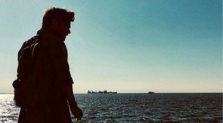 Έλληνας τραγουδιστής αποκαλύπτει: "Στο σχολείο με έλεγαν Τσαλίκη" [βίντεο]