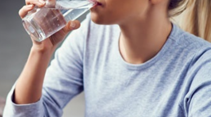 Πίνεις αρκετό νερό;