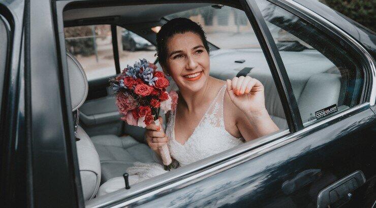 Πως να κάνεις εντυπωσιακή είσοδο στην εκκλησία!