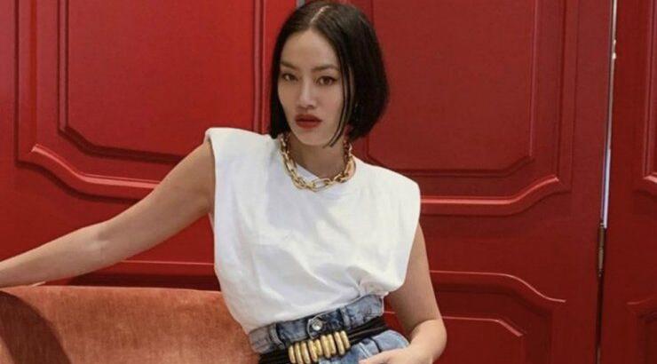 Το λευκό t-shirt του φετινού καλοκαιριού θυμίζει 80᾽s