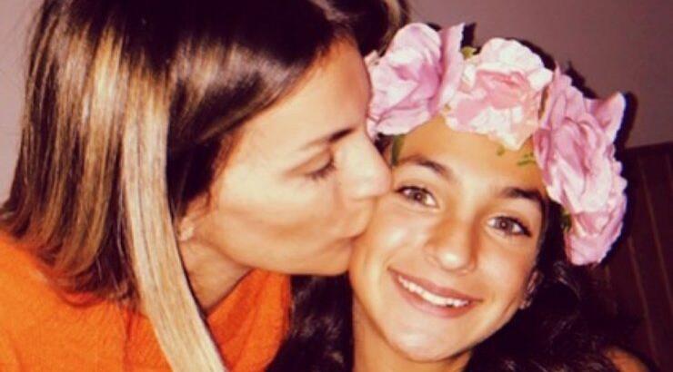 Γιώτα Παπαδοπούλου: Η κόρη της Μισιέλ έκλεισε τα 15 και μας την έδειξε επί σκηνής με τον Μουζουράκη!