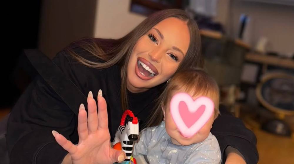 Ανδρομάχη: Μας δείχνει τον 14 μηνών γιο της να μετράει μέχρι το 10 [βίντεο] 