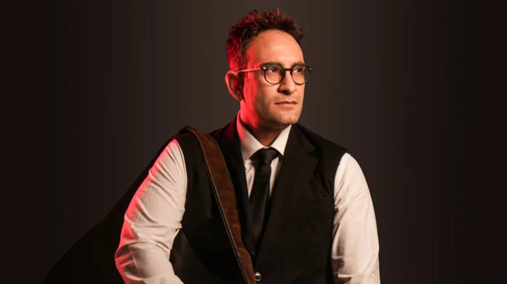 Κωνσταντίνος Κωμοδρόμος: Μιλάει για την πρώτη του συνεργασία με μέλη των Onirama [βίντεο]