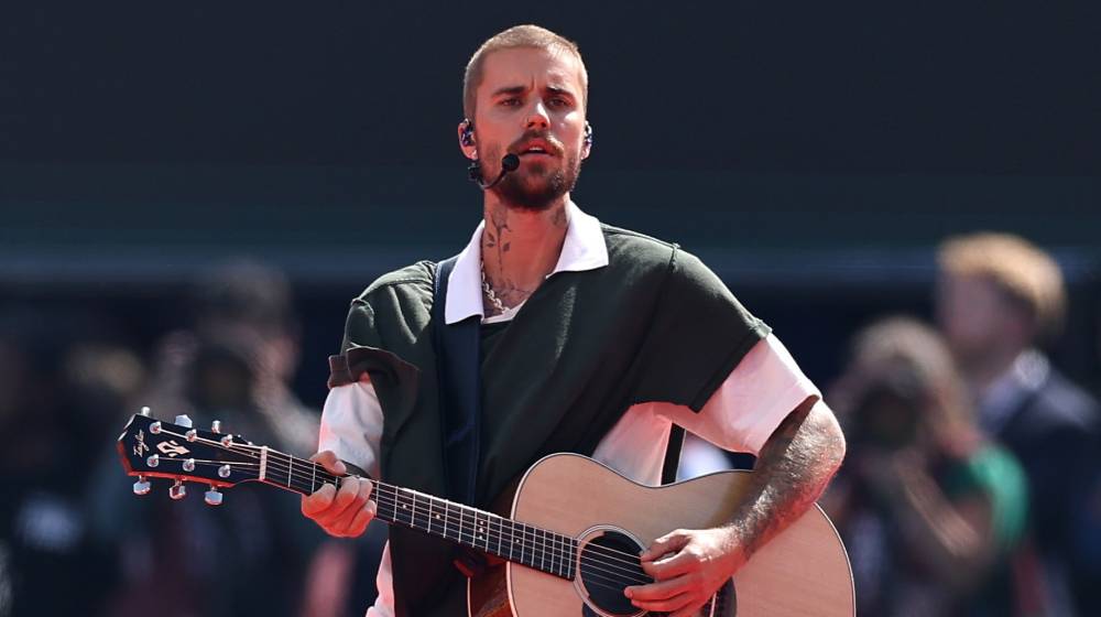 Η Κύπρια που φωτογραφήθηκε με τον Justin Bieber στην Ελλάδα
