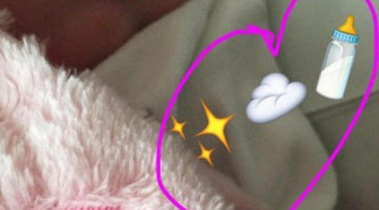 Η πρώτη φωτογραφία της νεογέννητης κόρης επώνυμης Ελληνίδας!