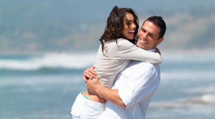 Σχέσεις: Ο άντρας πρέπει να είναι μεγαλύτερος από τη γυναίκα; 