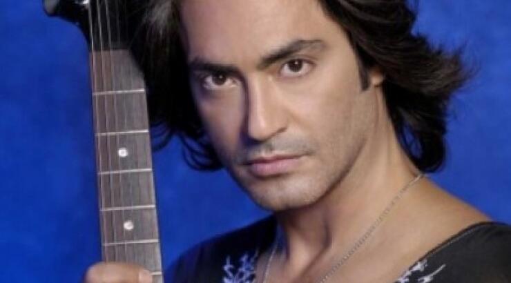 Ο Διονύσης Σχοινάς επέστρεψε με νέο τραγούδι