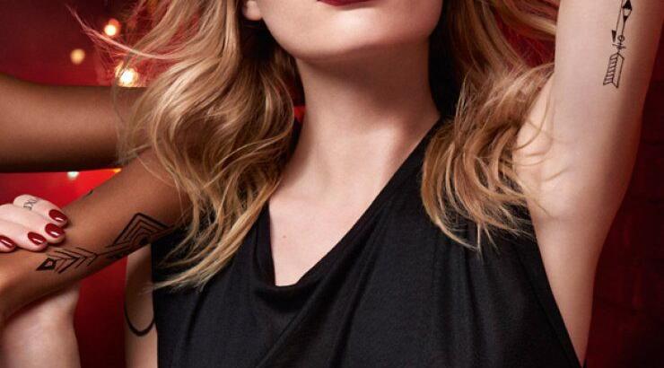 Η επανάσταση του τατουάζ στο μακιγιάζ των χειλιών