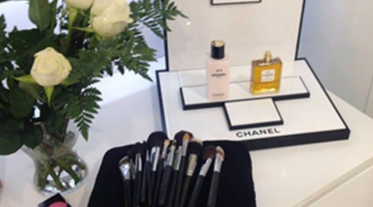 Για πρώτη φορά ο οίκος Chanel διοργάνωσε μαθήματα μακιγιάζ!
