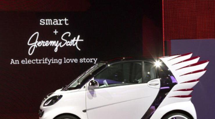 O Jeremy Scott σχεδιάζει το νέο smart fortwo!