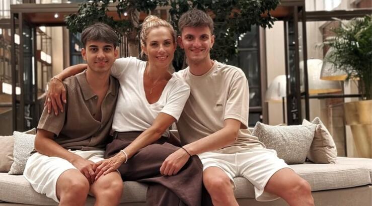 Ντορέττα Παπαδημητρίου: «Οι γιοι μου είναι πάντα ενήμεροι για την προσωπική μου ζωή» [βίντεο]