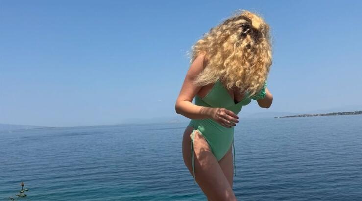 Γνωστή Ελληνίδα ηθοποιός δημοσίευσε την πρώτη φωτογραφία του νεογέννητου γιου της μέσα από το μαιευτήριο