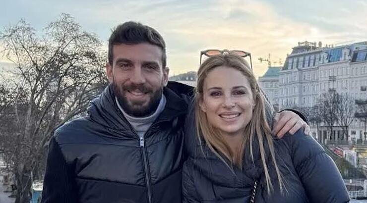 Aριστοτέλους - Εφραίμ: Νυχτερινή έξοδος και ξέφρενη διασκέδαση για το ζευγάρι [βίντεο]