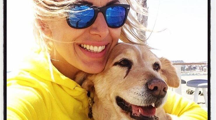 Μαρίνα Φιλιππίδου Θεοχάρους: Απίστευτη: Δείτε την να στέκεται στις πουέντ!