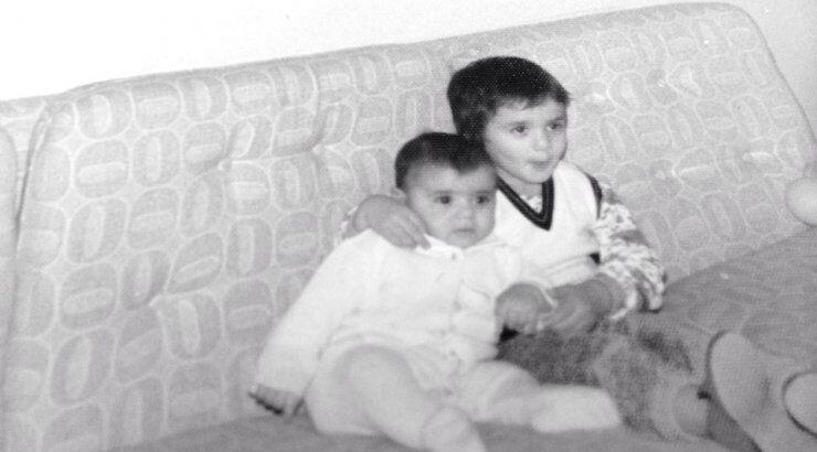 Ποιοι επώνυμοι Κύπριοι είναι στη φωτογραφία;