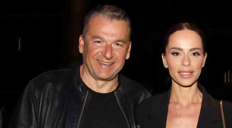 Λιάγκας – Αντωνά: Τα στιγμιότυπα από το Πάσχα τους στην Τήνο [εικόνες]