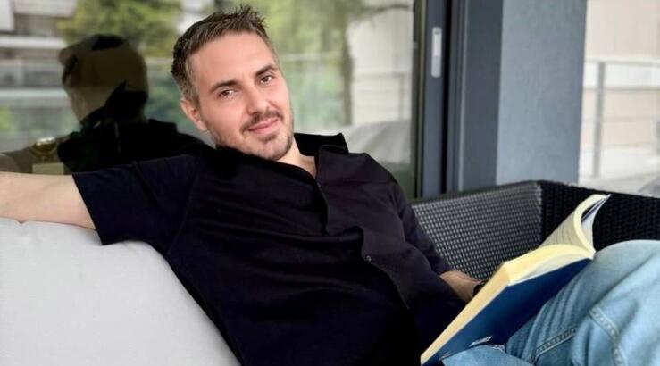 Κύπριος τραγουδιστής εξομολογείται: «Με είχε πειράξει που έλεγαν ότι αντιγράφω τον Χατζηγιάννη»