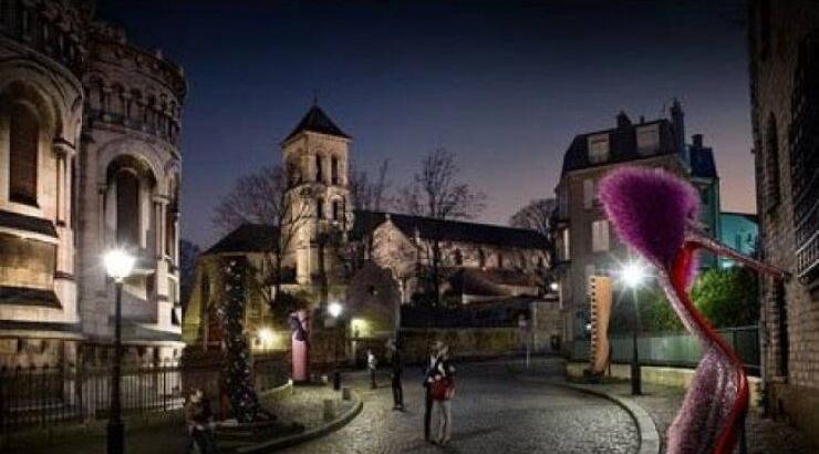 Τα ψηλοτάκουνα Louboutin κυκλοφορούν στο Παρίσι