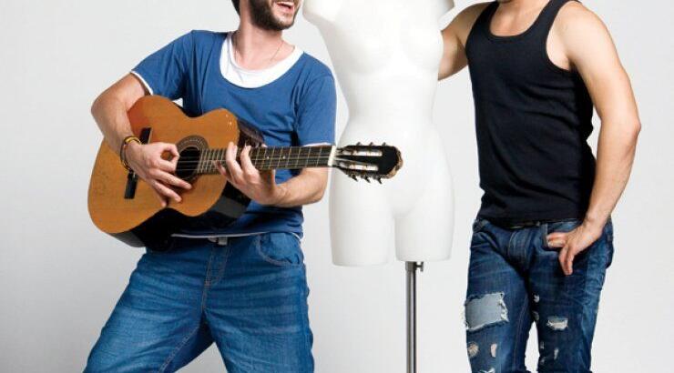 "Κατά Λάθος": Μπήκαµε στα γυρίσµατα της χιουµοριστικής σειράς του ΣΙΓΜΑ