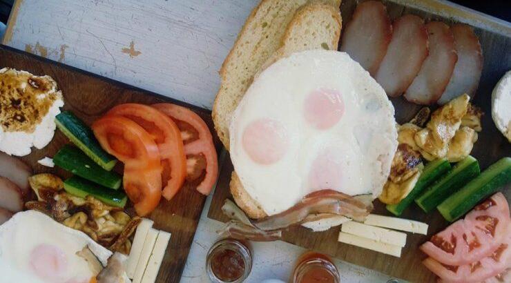 10 στέκια για (λαχταριστό) brunch στο χωριό