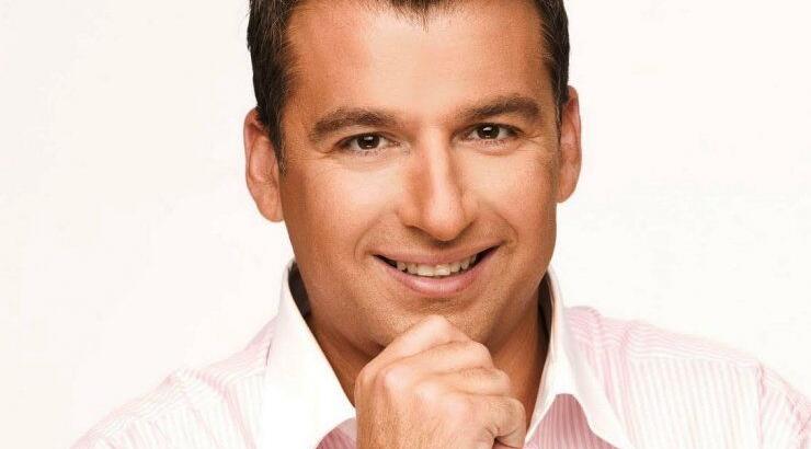 Γιώργος Λιάγκας: Είμαστε τα παιδιά του λαού, αλλά με φουσκωτό. Πειράζει;