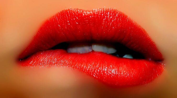 Κάνε τα χείλη σου να φαίνονται μεγαλύτερα!