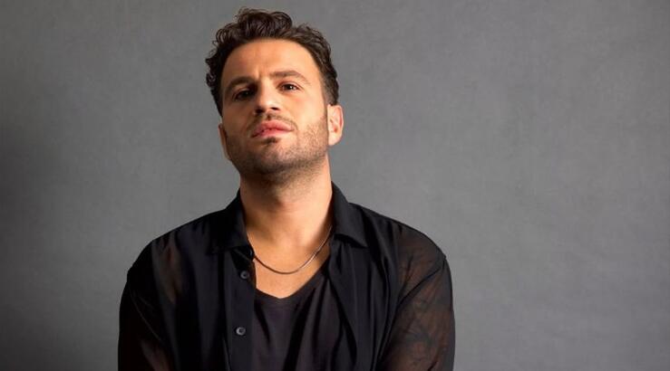 Hovig: Στην σκηνή έχοντας αγκαλιά τον 19 μηνών γιο του Άρη [εικόνα]