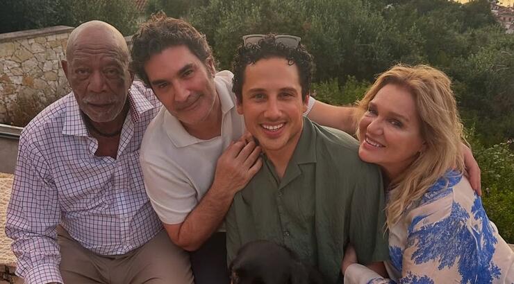 Morgan Freeman: Συνάντησε στους Παξούς τον Χριστόφορο Παπακαλίατη και τη Μαρία Καβογιάννη [εικόνες]